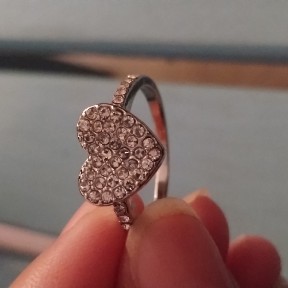 Women's ring